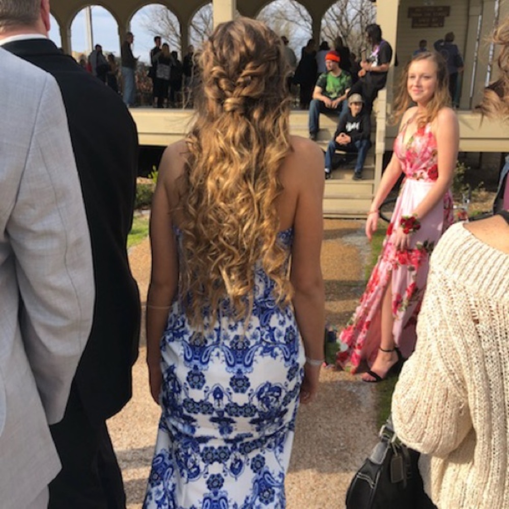 Prom Dress - Picture 4 of 4